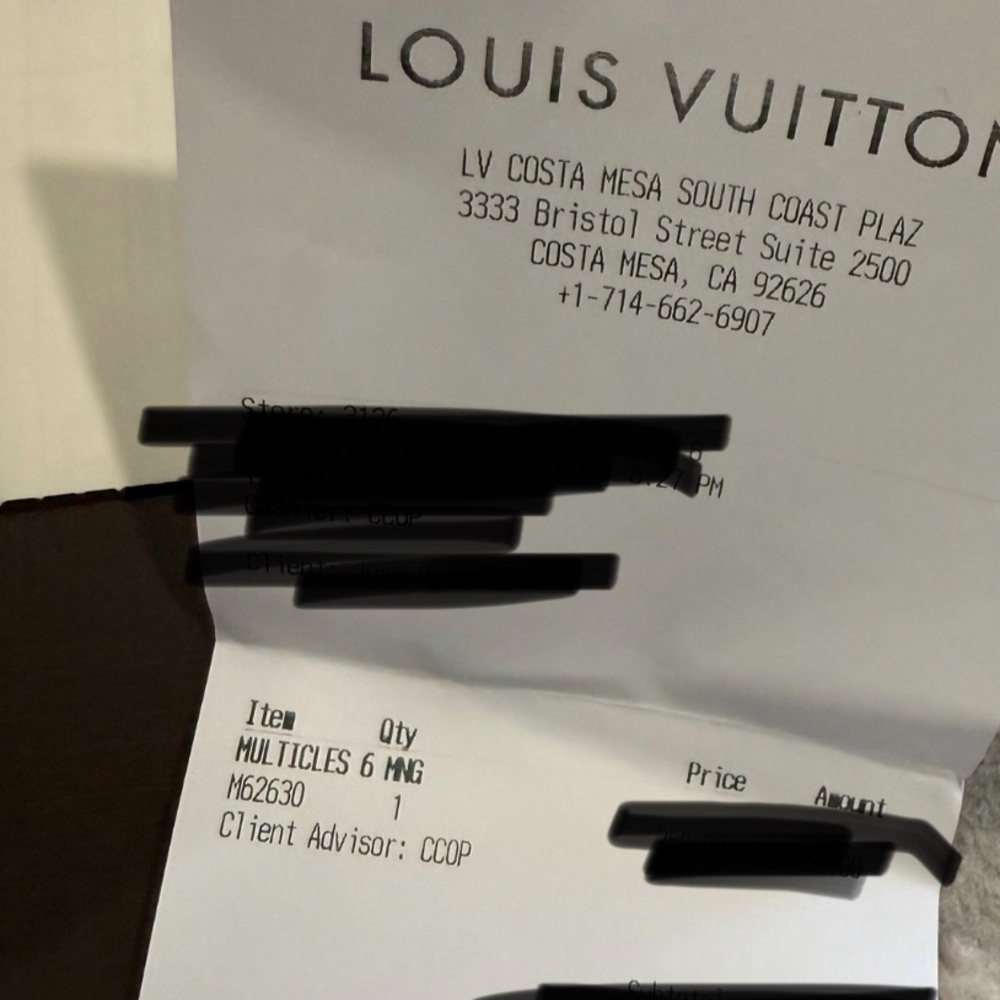 Louis Vuitton 6 Key Holder - Picture 13 of 13